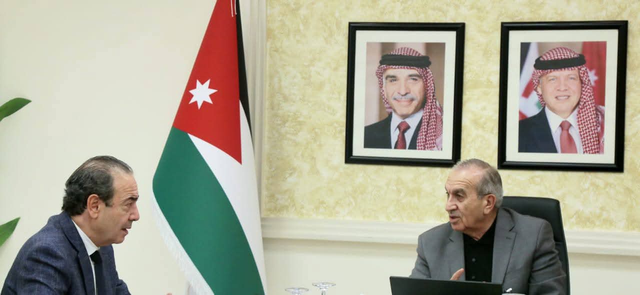 Madar Al-Saa Images 0.0849619121303995