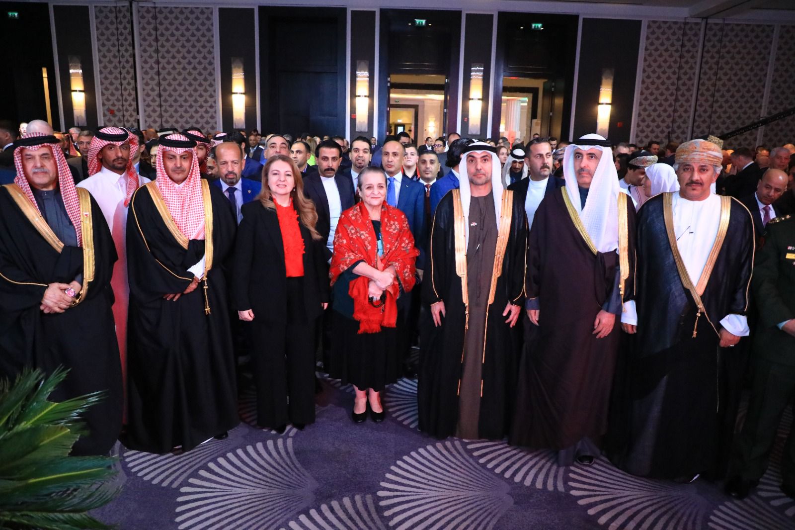 Madar Al-Saa Images 0.8993077504469604