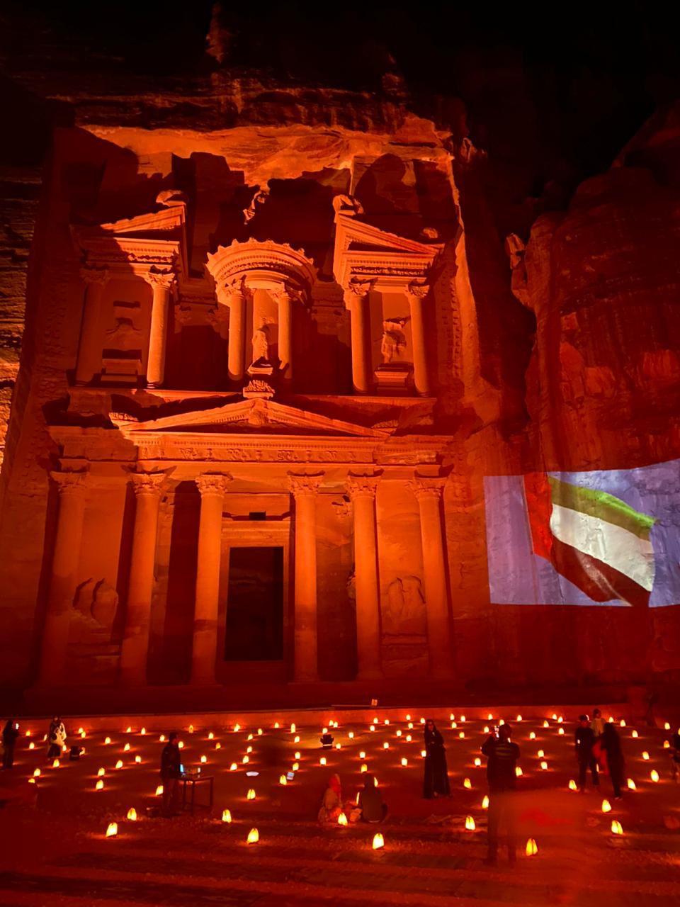 Madar Al-Saa Images 0.8203767611874786