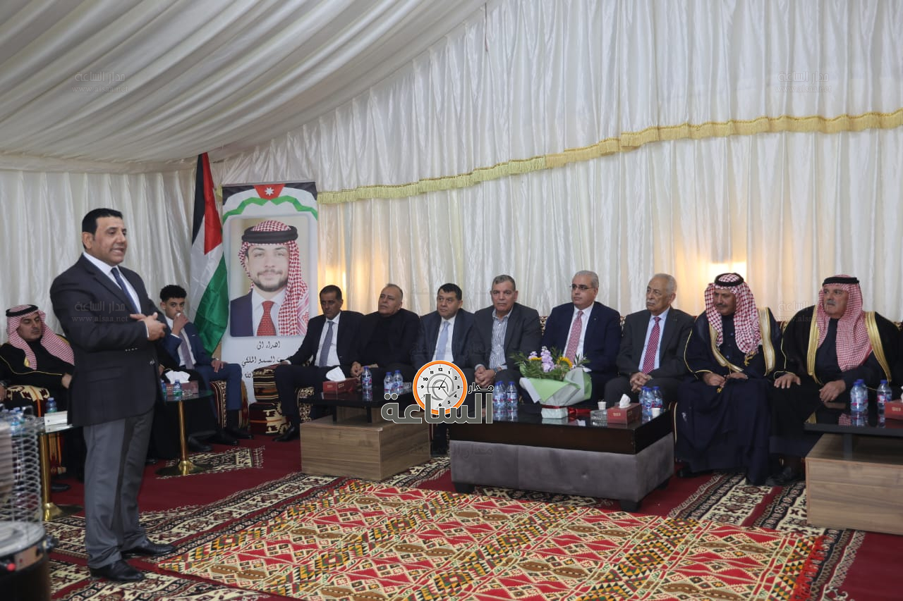 Madar Al-Saa Images 0.47779994135259707