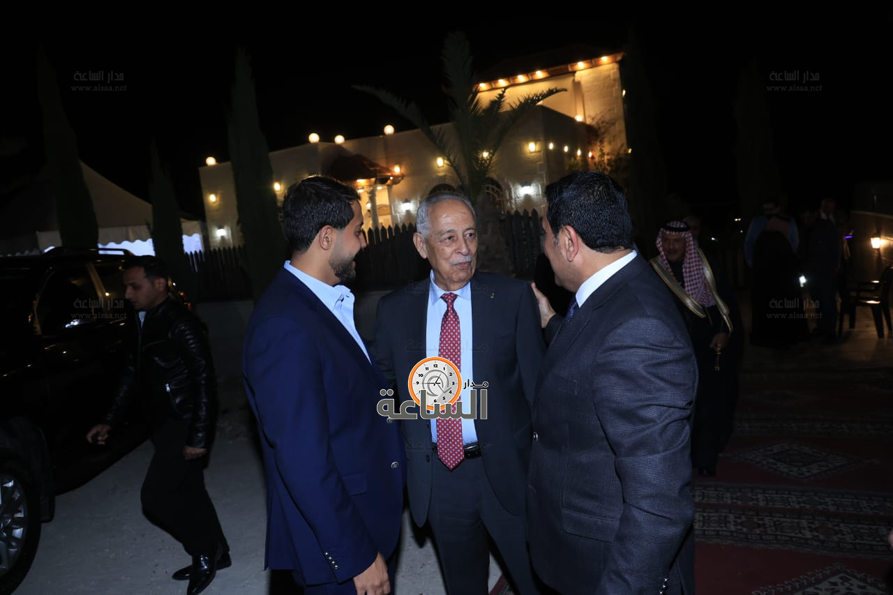 Madar Al-Saa Images 0.4501121599804715