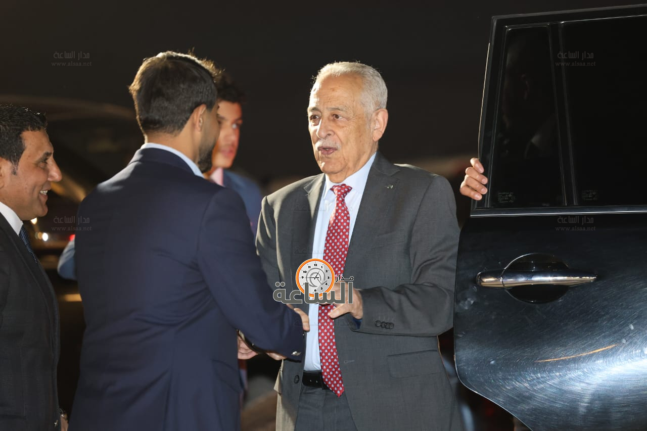 Madar Al-Saa Images 0.2558000335444697