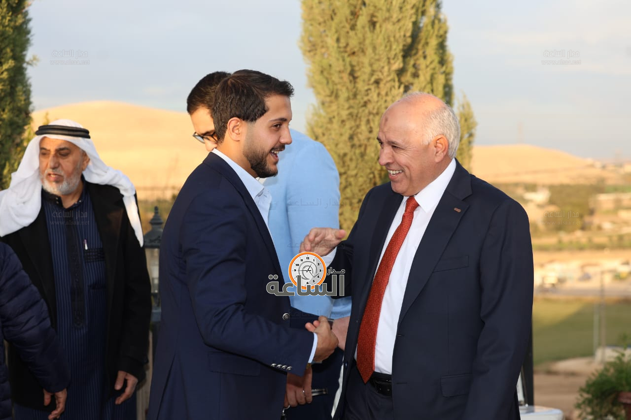 Madar Al-Saa Images 0.684745307919862