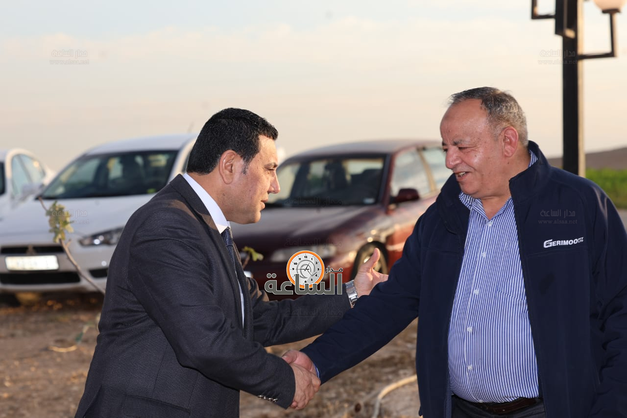 Madar Al-Saa Images 0.4321750171234485