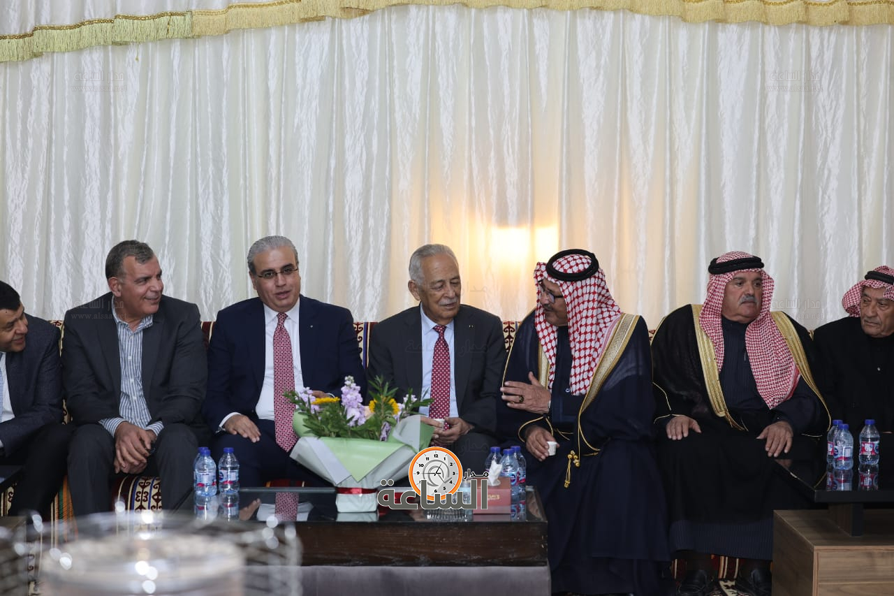 Madar Al-Saa Images 0.42716542736929886