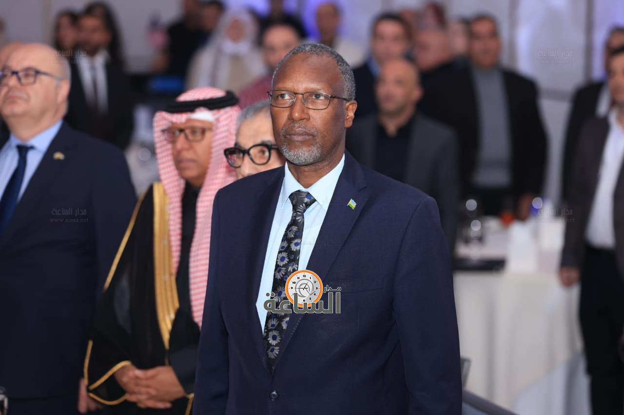 Madar Al-Saa Images 0.36346877661747323