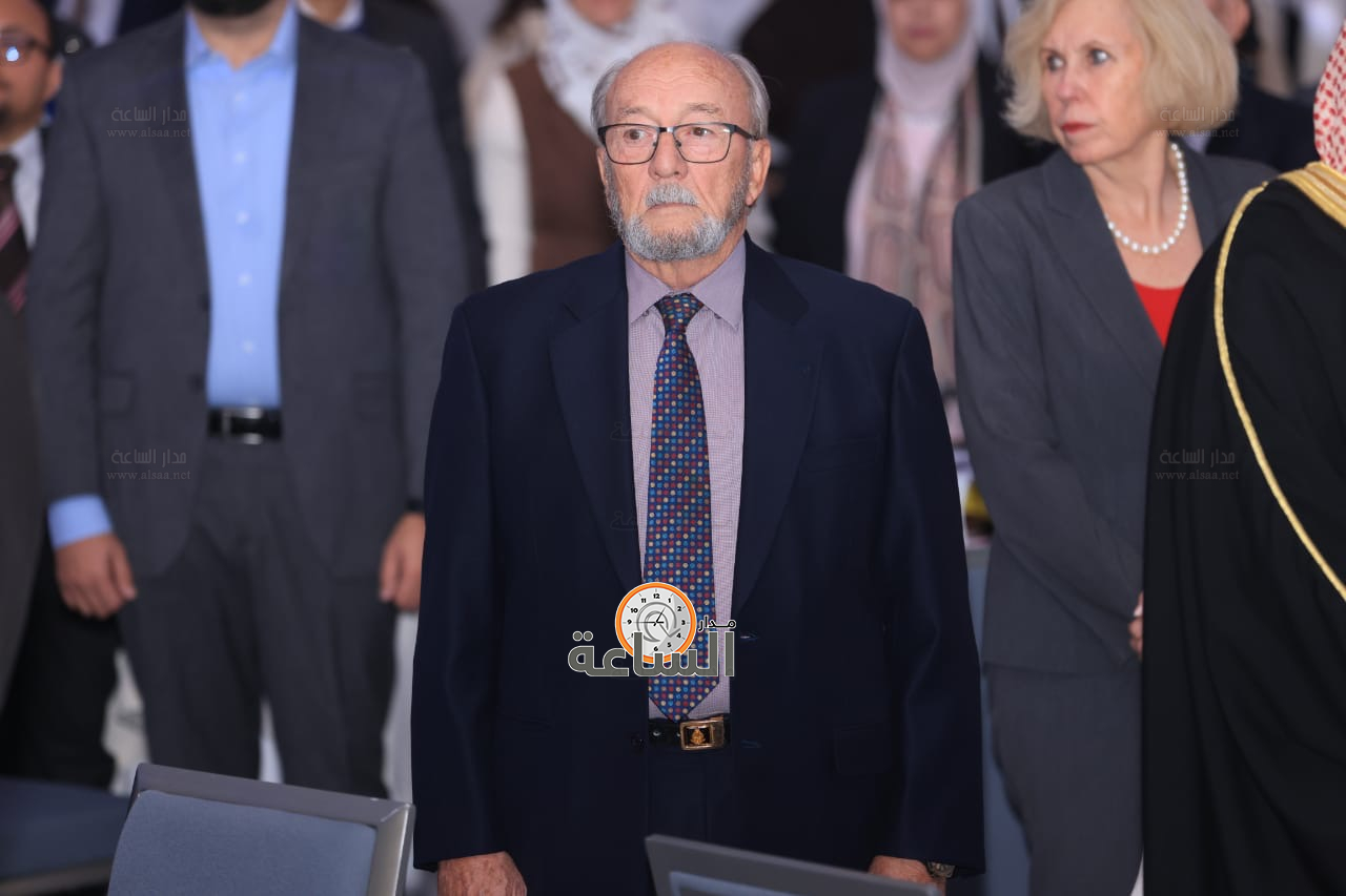 Madar Al-Saa Images 0.3418162170513206