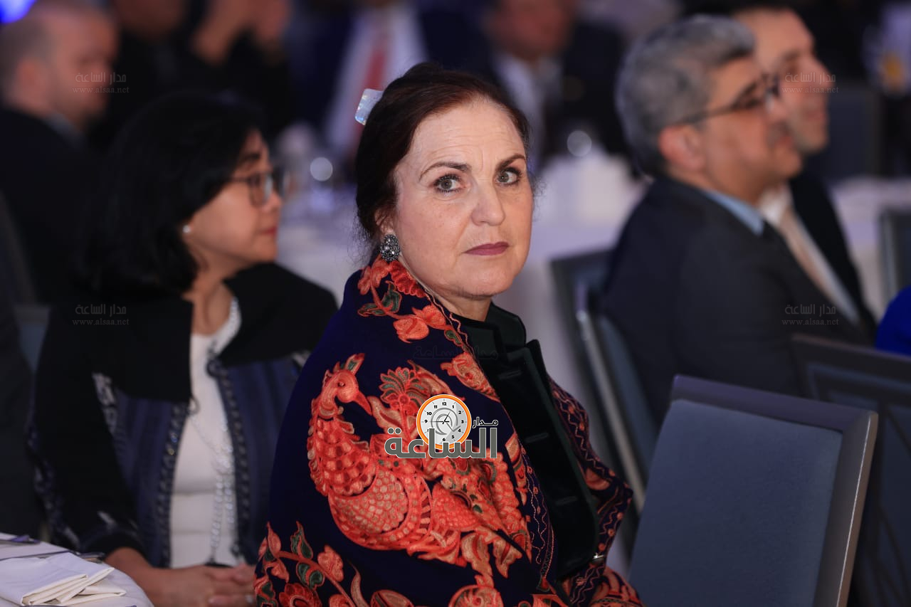 Madar Al-Saa Images 0.9073627737936294