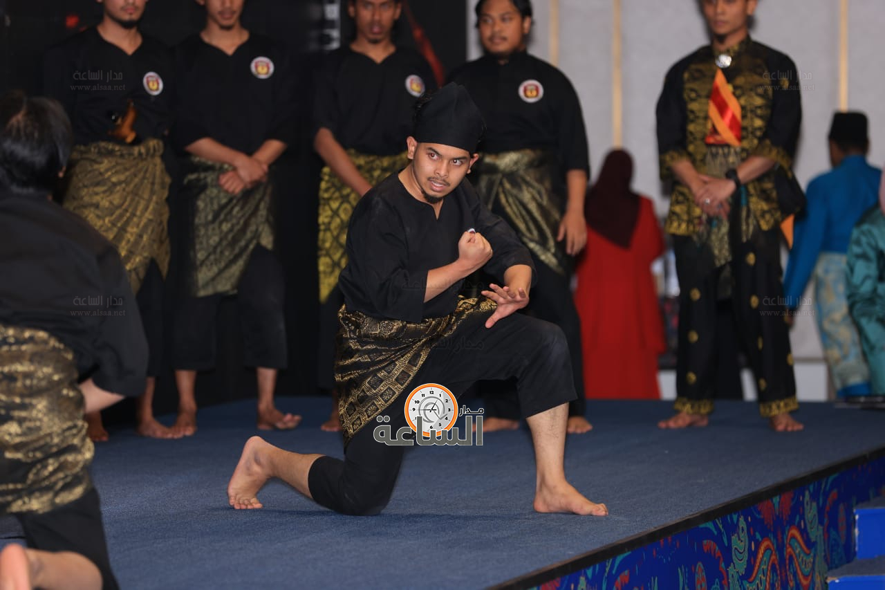 Madar Al-Saa Images 0.468657689141742