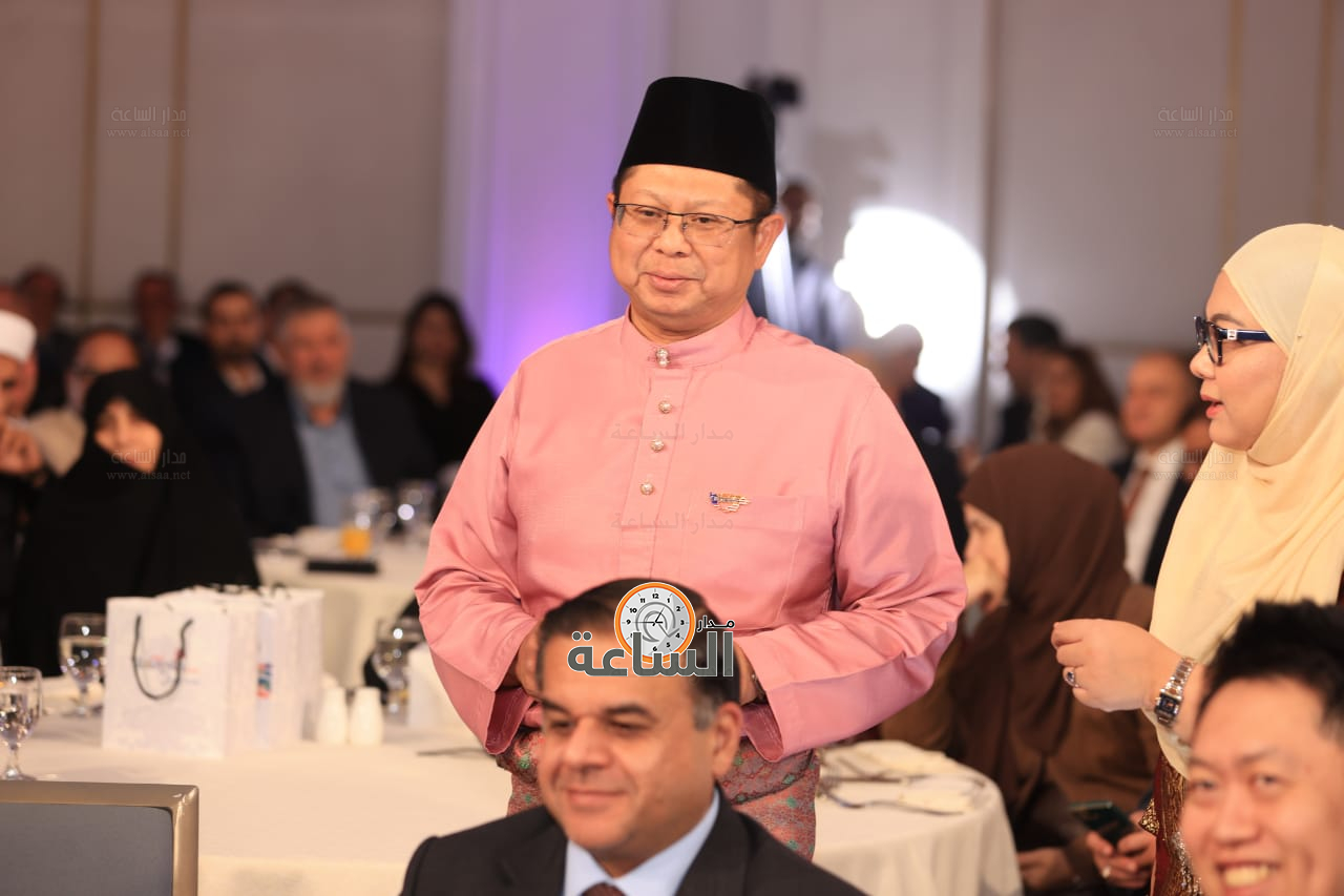 Madar Al-Saa Images 0.04954254877841824