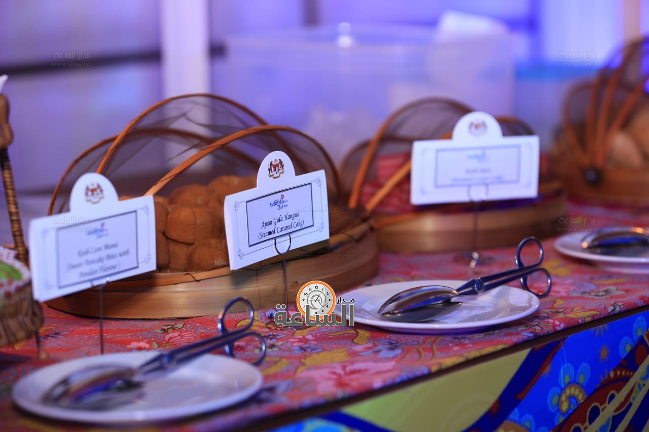 Madar Al-Saa Images 0.047900089056799544