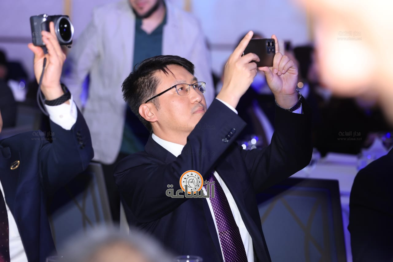 Madar Al-Saa Images 0.4683070427796623