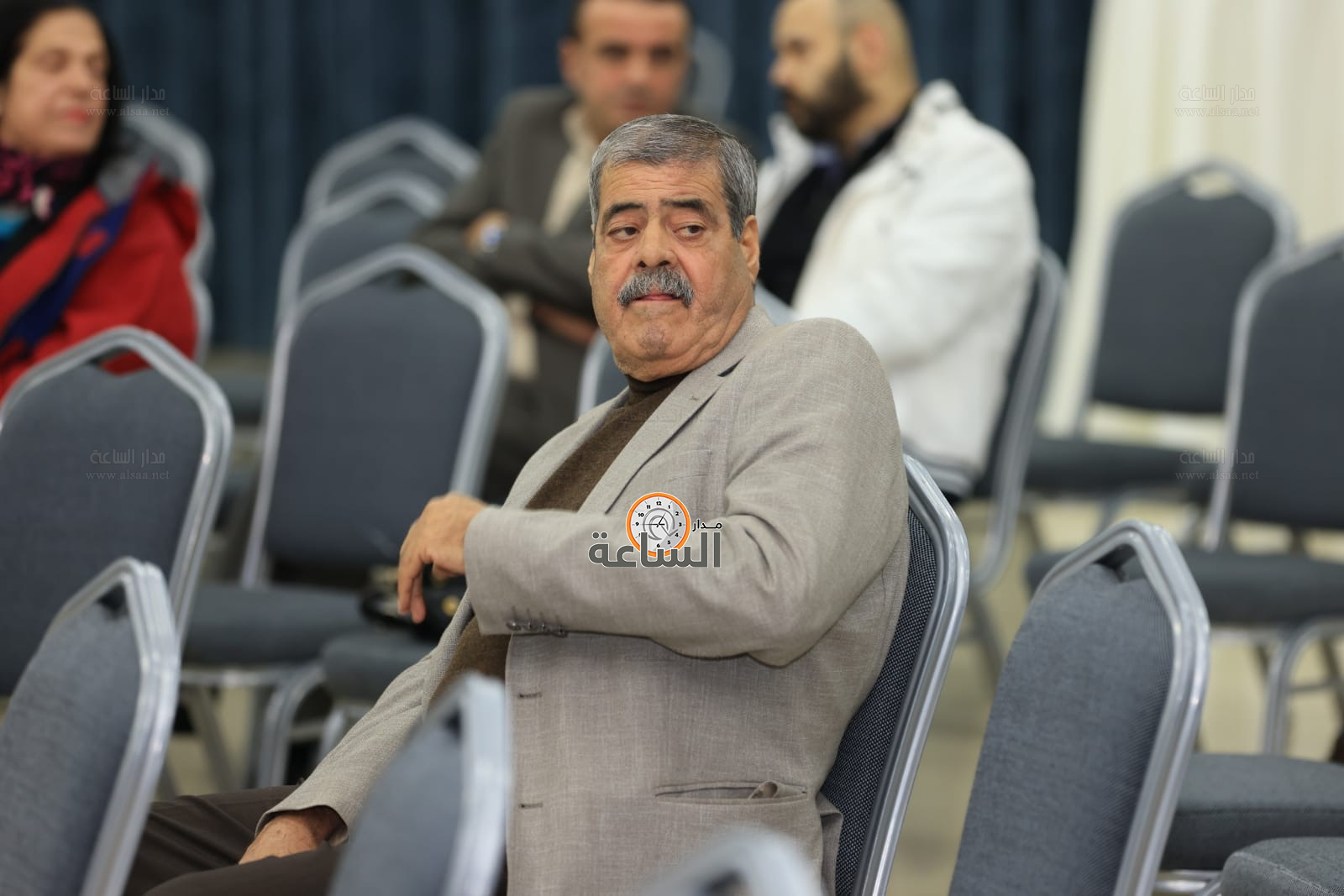 Madar Al-Saa Images 0.27371610586323813