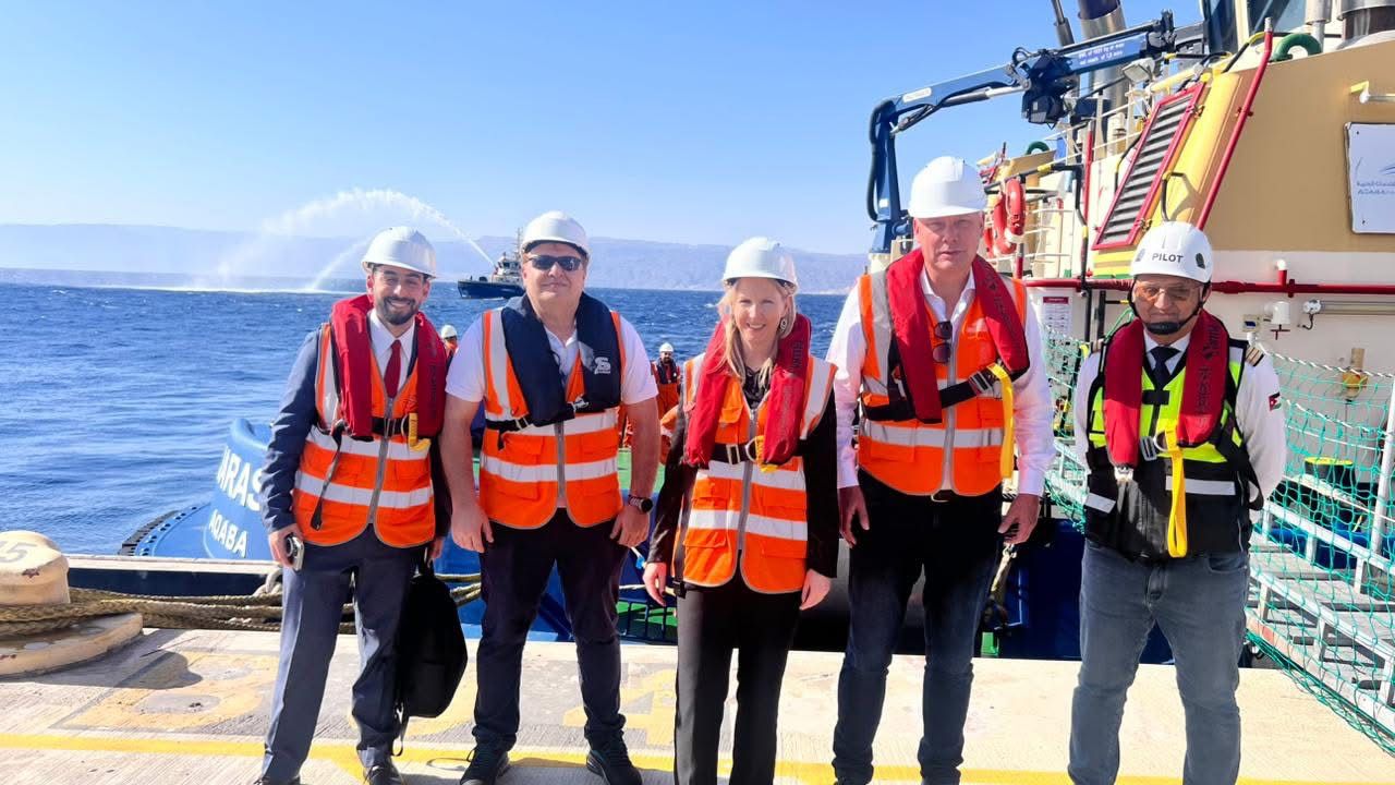 Madar Al-Saa Images 0.3442269159155278