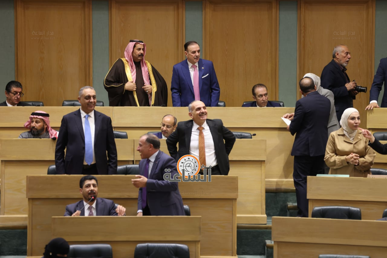 Madar Al-Saa Images 0.47468917848635517