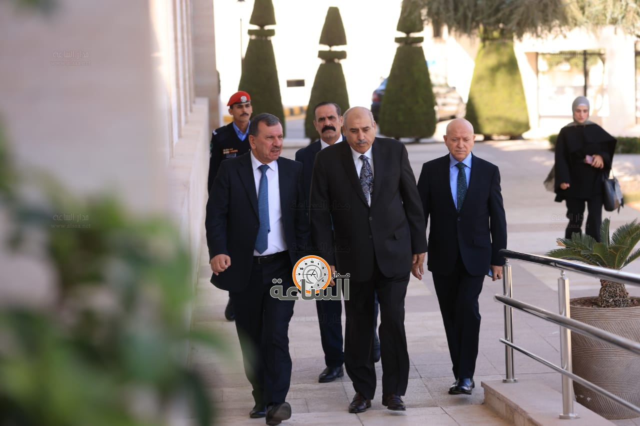 Madar Al-Saa Images 0.6182302138098398