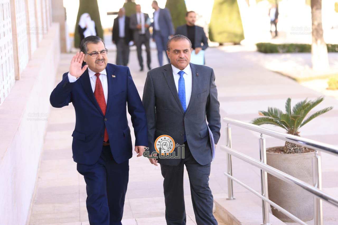 Madar Al-Saa Images 0.918490359793932