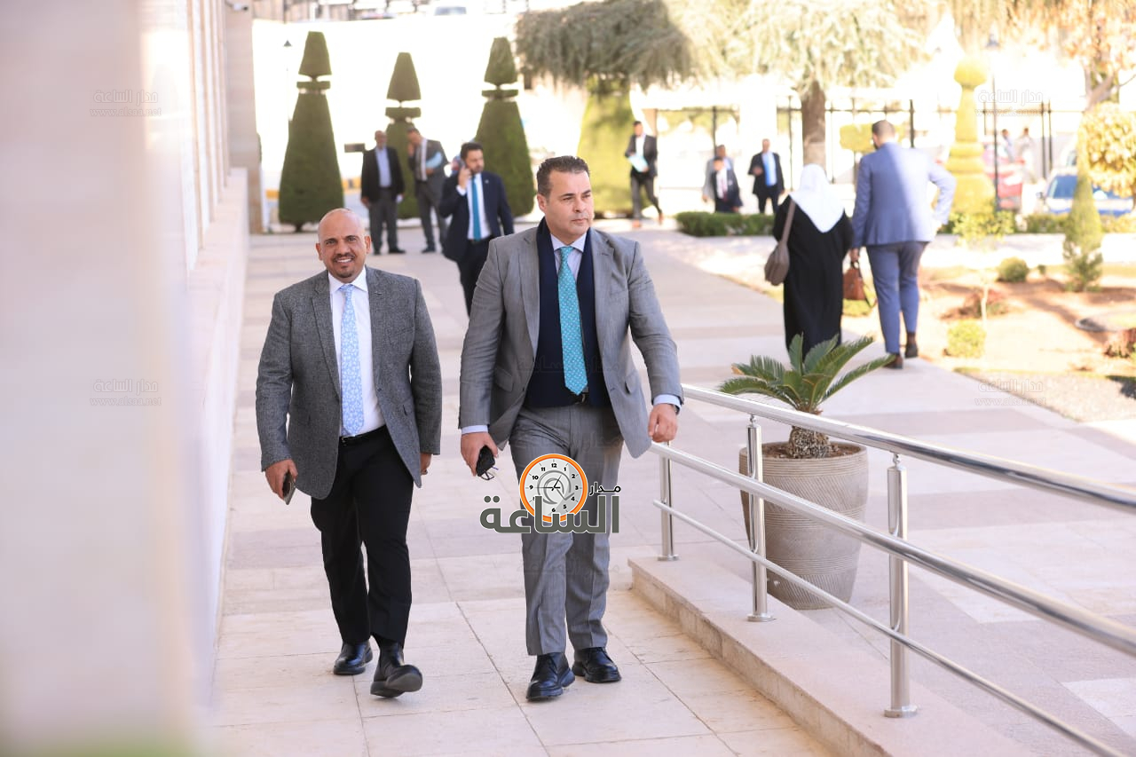 Madar Al-Saa Images 0.12177661656915073