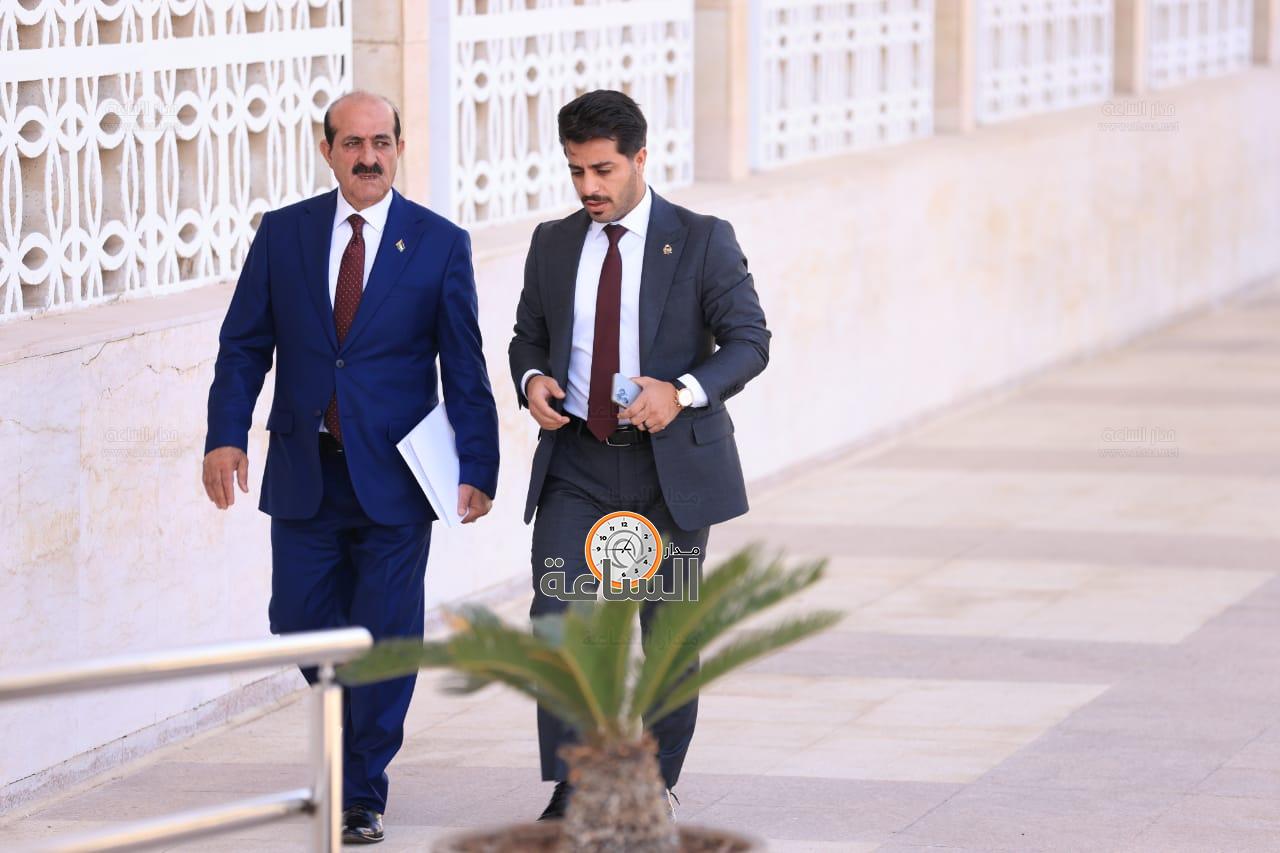 Madar Al-Saa Images 0.3509355346100608