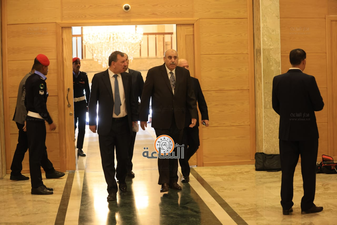 Madar Al-Saa Images 0.756283284626742