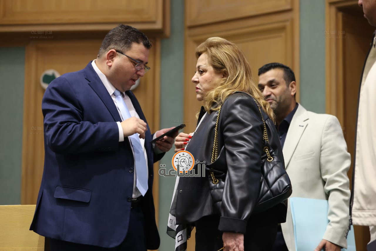 Madar Al-Saa Images 0.881540193490579