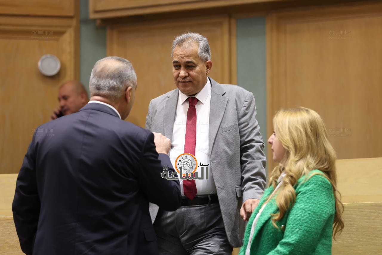 Madar Al-Saa Images 0.137742185059743