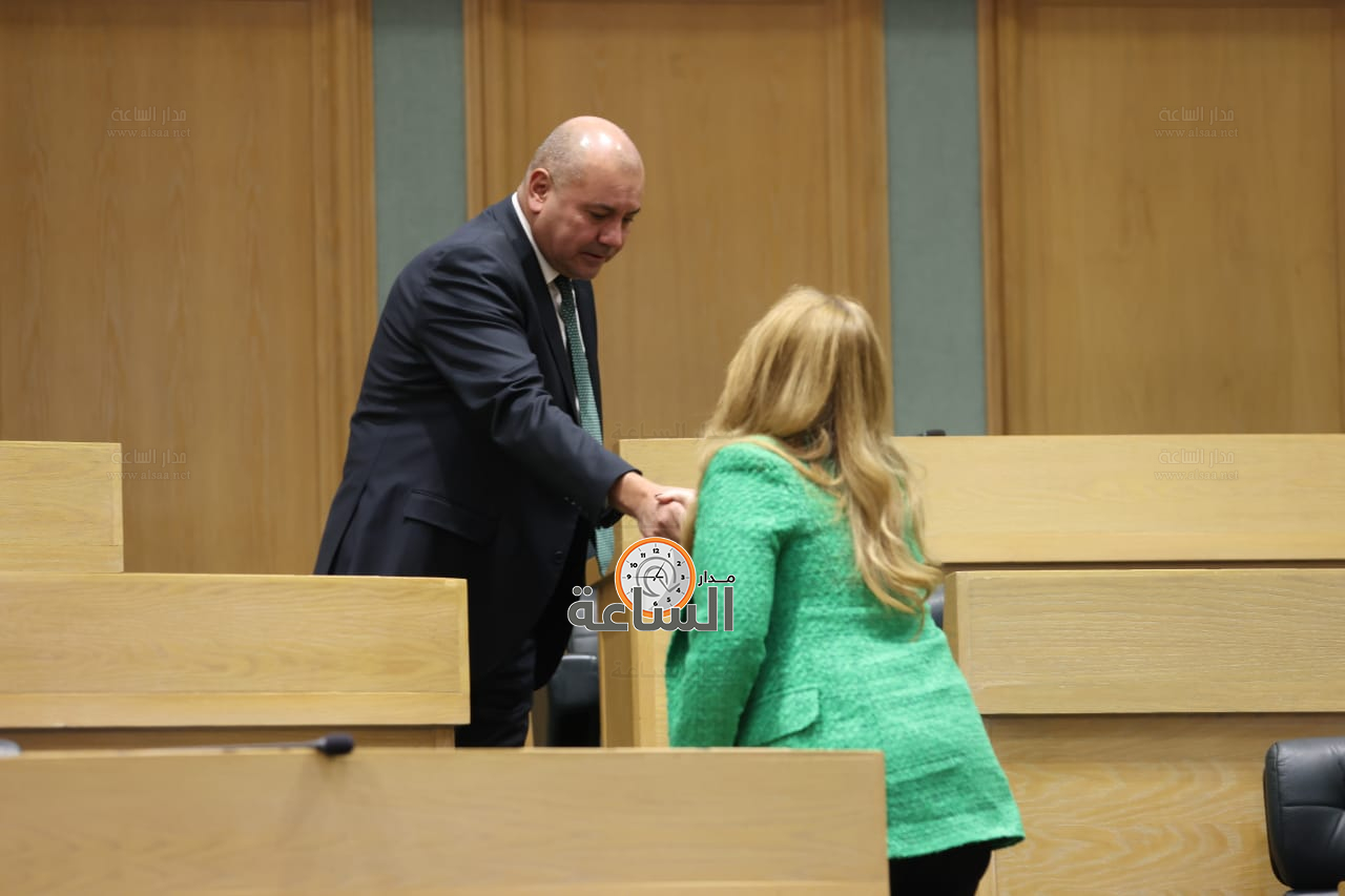 Madar Al-Saa Images 0.2690323582134536