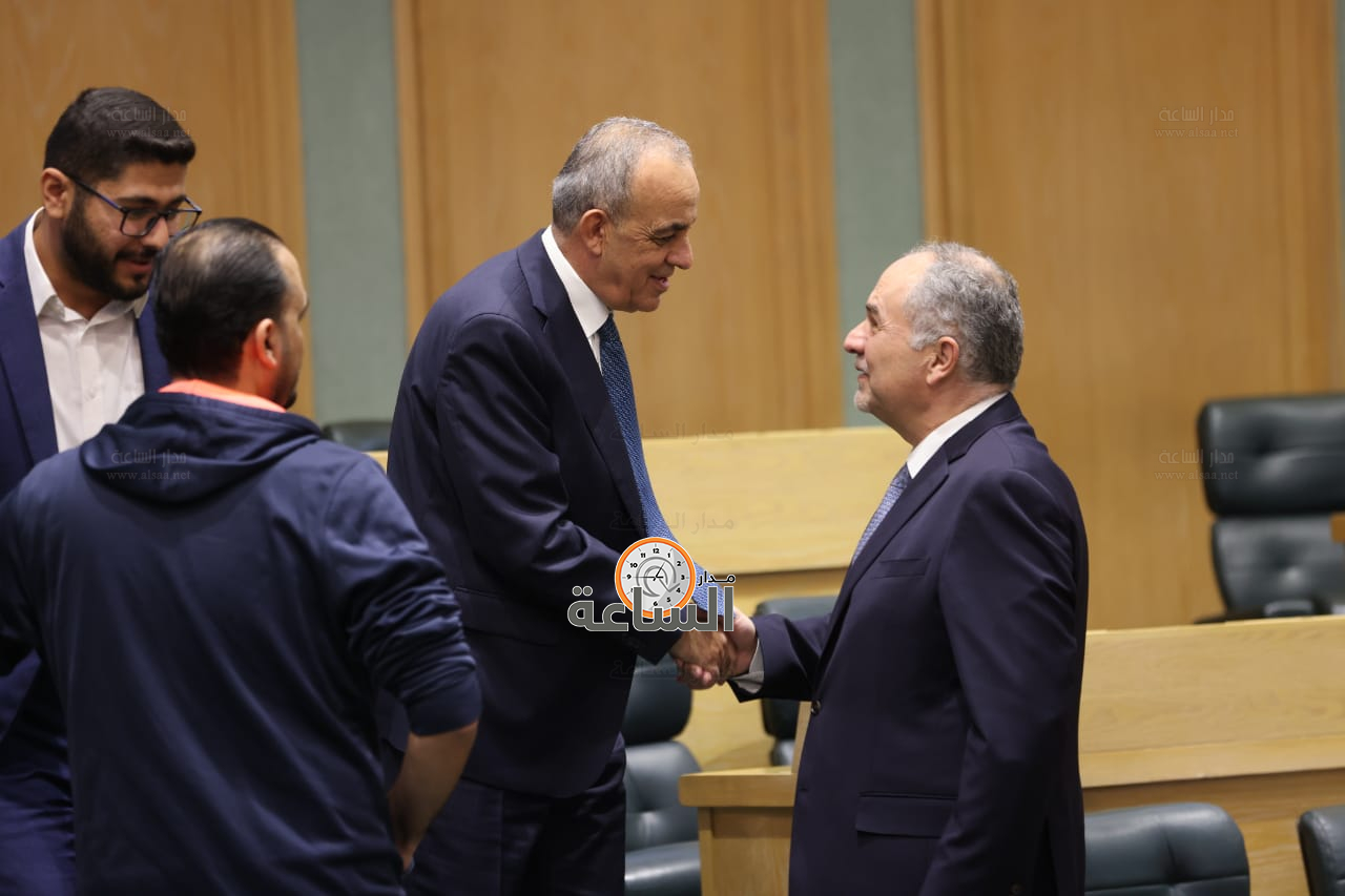 Madar Al-Saa Images 0.7788622203102358