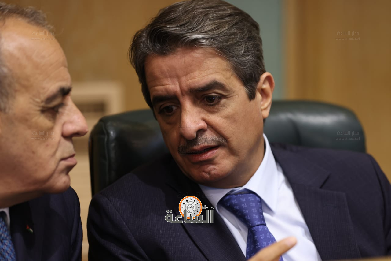 Madar Al-Saa Images 0.12293734993547145