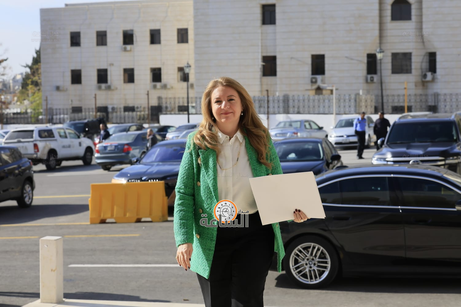 Madar Al-Saa Images 0.3919191050537424