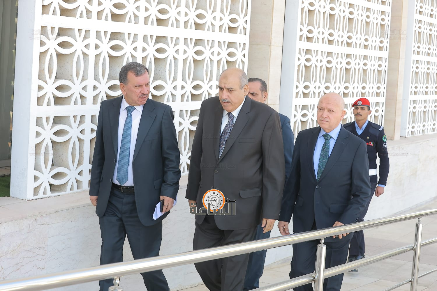 Madar Al-Saa Images 0.6715992549894654