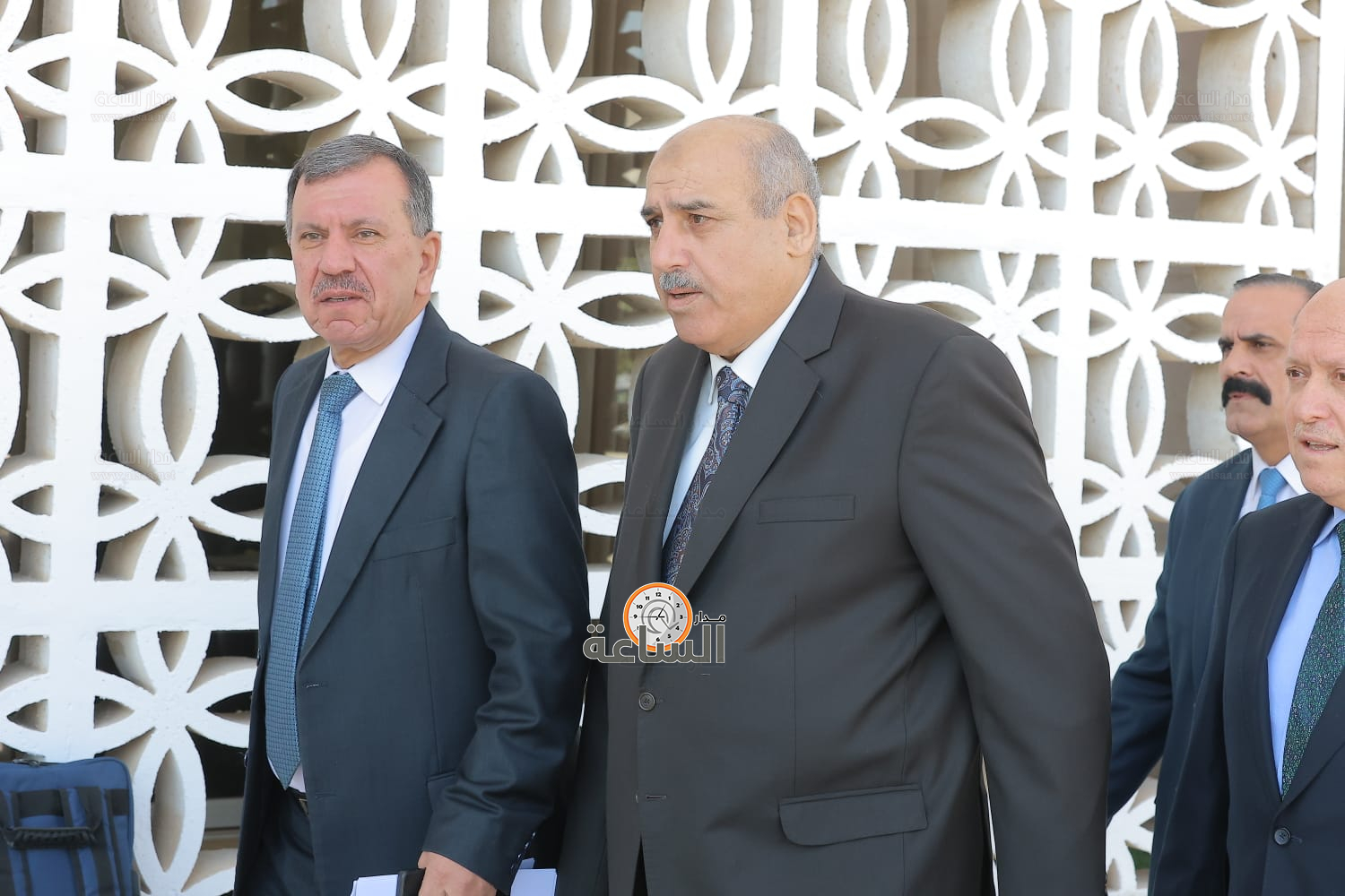 Madar Al-Saa Images 0.47074241576832265