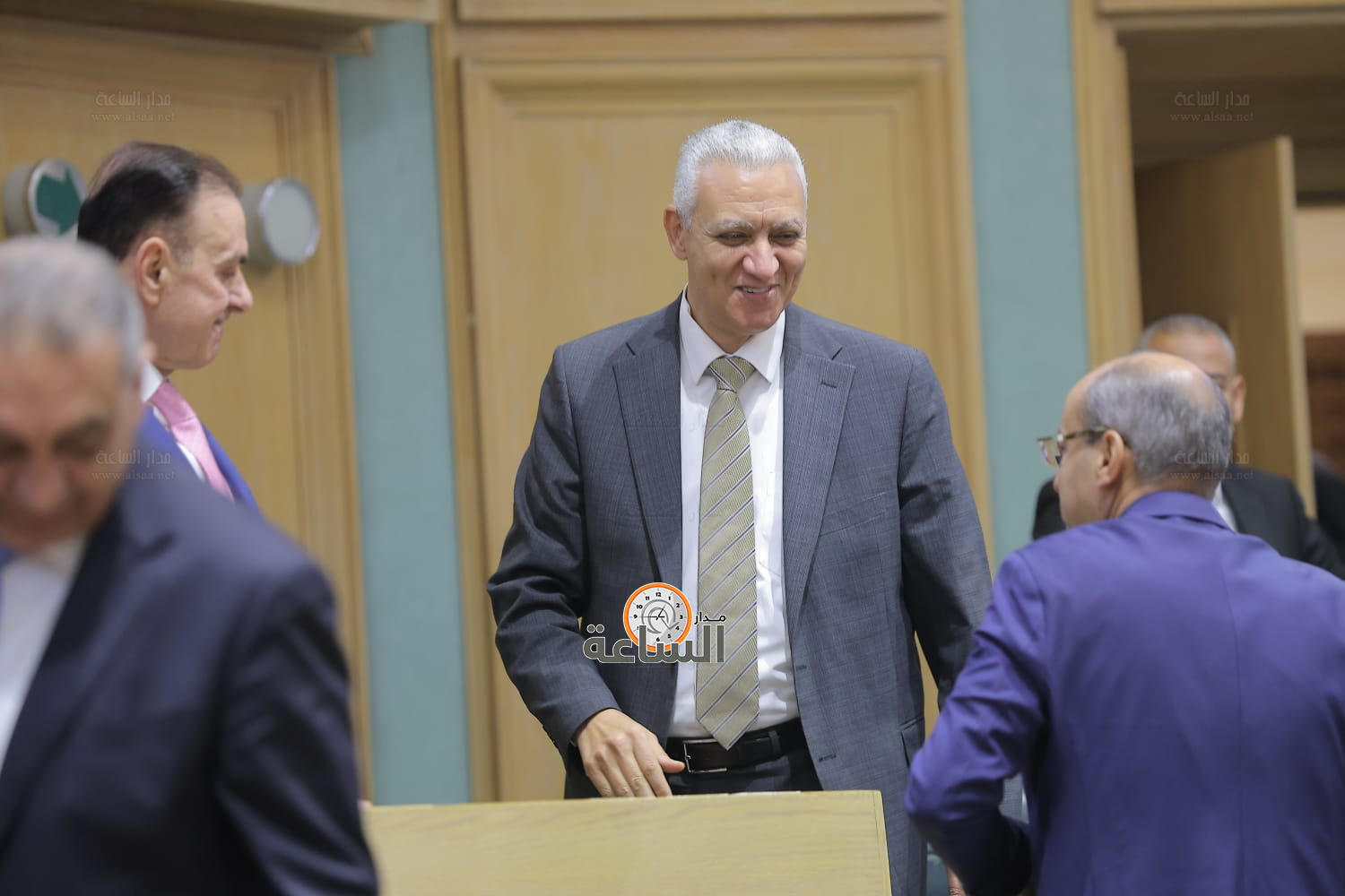 Madar Al-Saa Images 0.9899962091767699