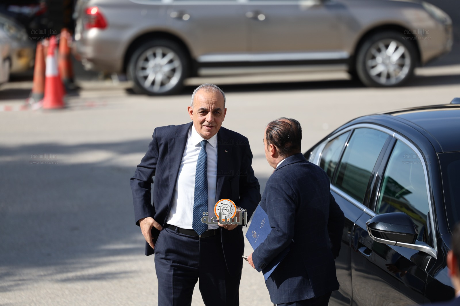 Madar Al-Saa Images 0.16712345370853288