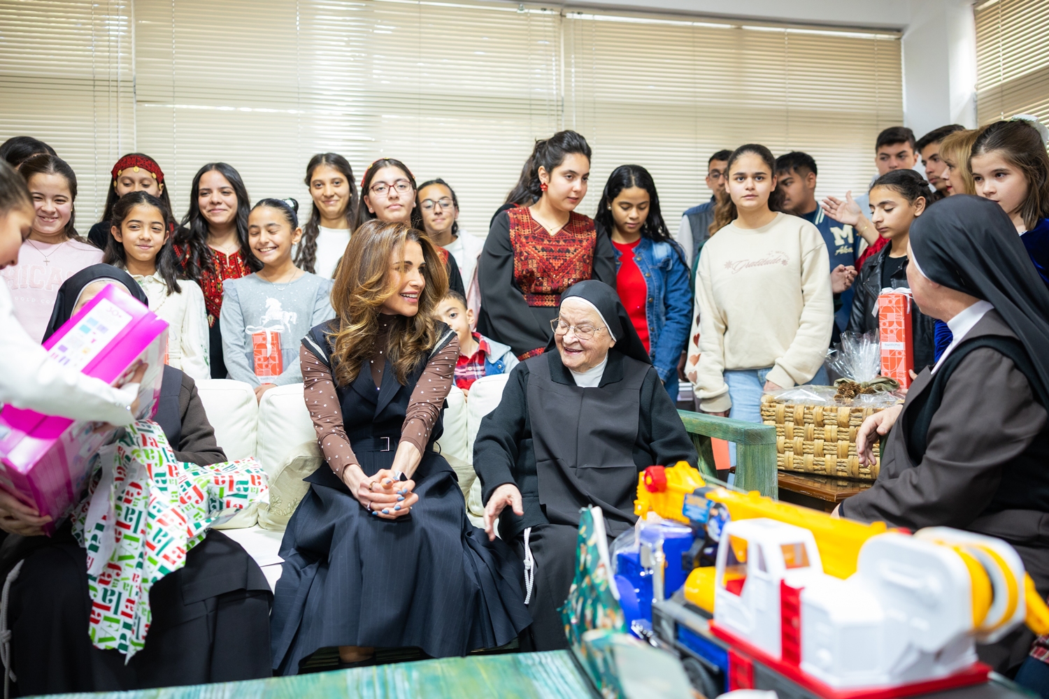 Madar Al-Saa Images 0.6417359517066751