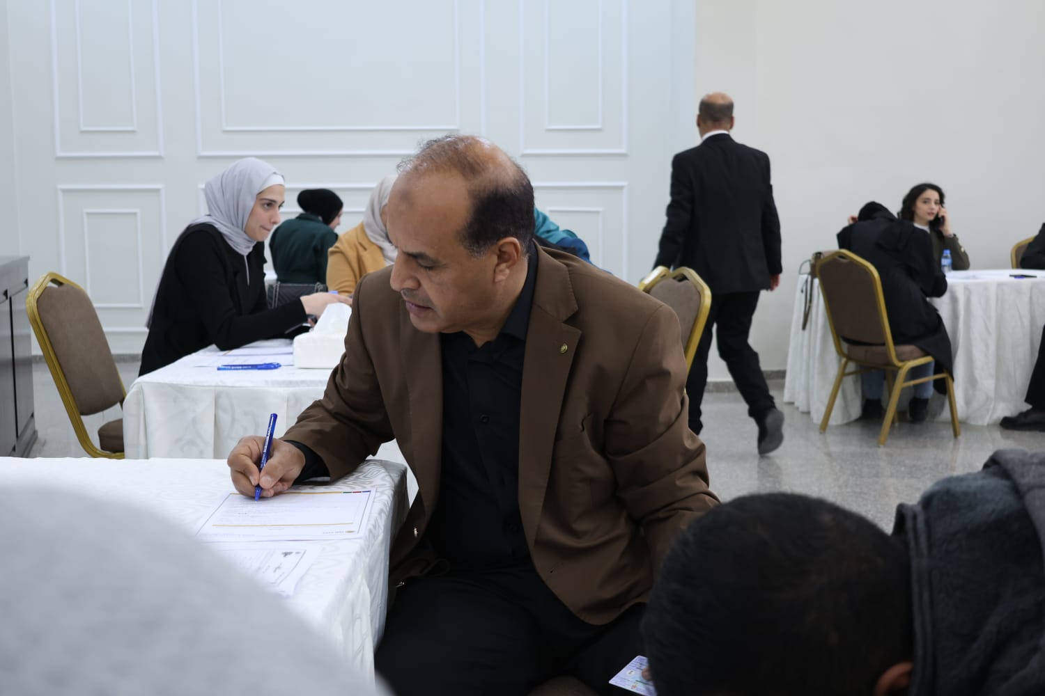 Madar Al-Saa Images 0.82949838653332