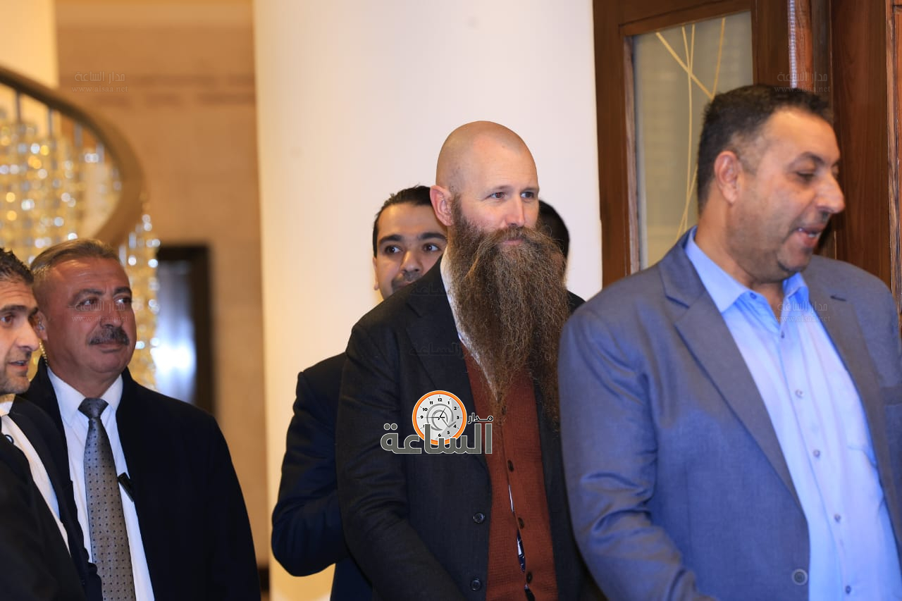 Madar Al-Saa Images 0.9367439644898973