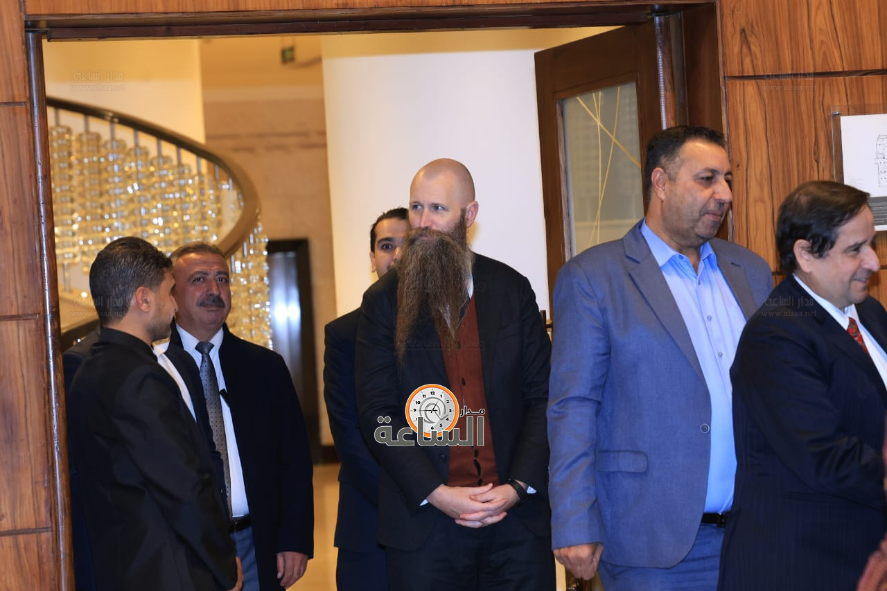 Madar Al-Saa Images 0.9353592796654104