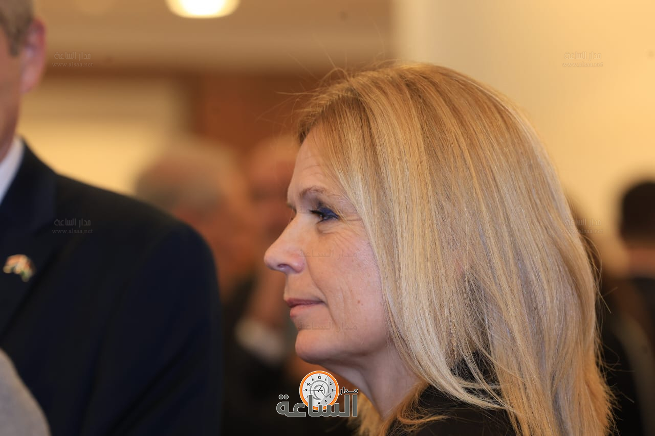 Madar Al-Saa Images 0.744396469586292