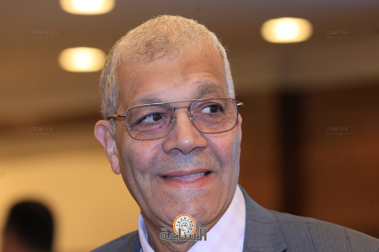 Madar Al-Saa Images 0.7100686183532217