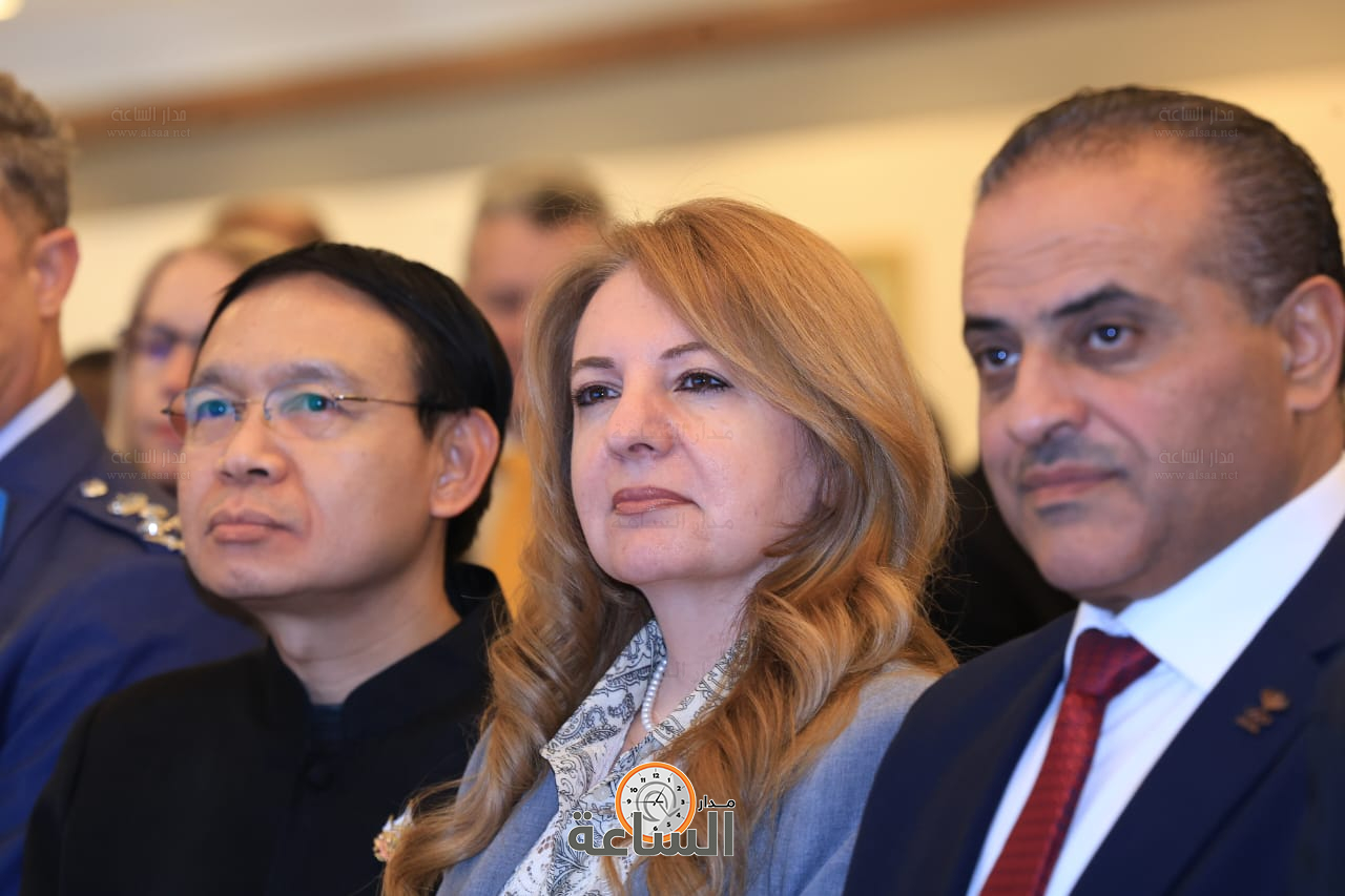 Madar Al-Saa Images 0.8797260231220017