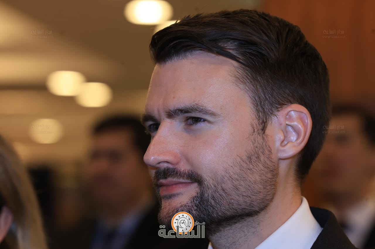 Madar Al-Saa Images 0.9078590303939699