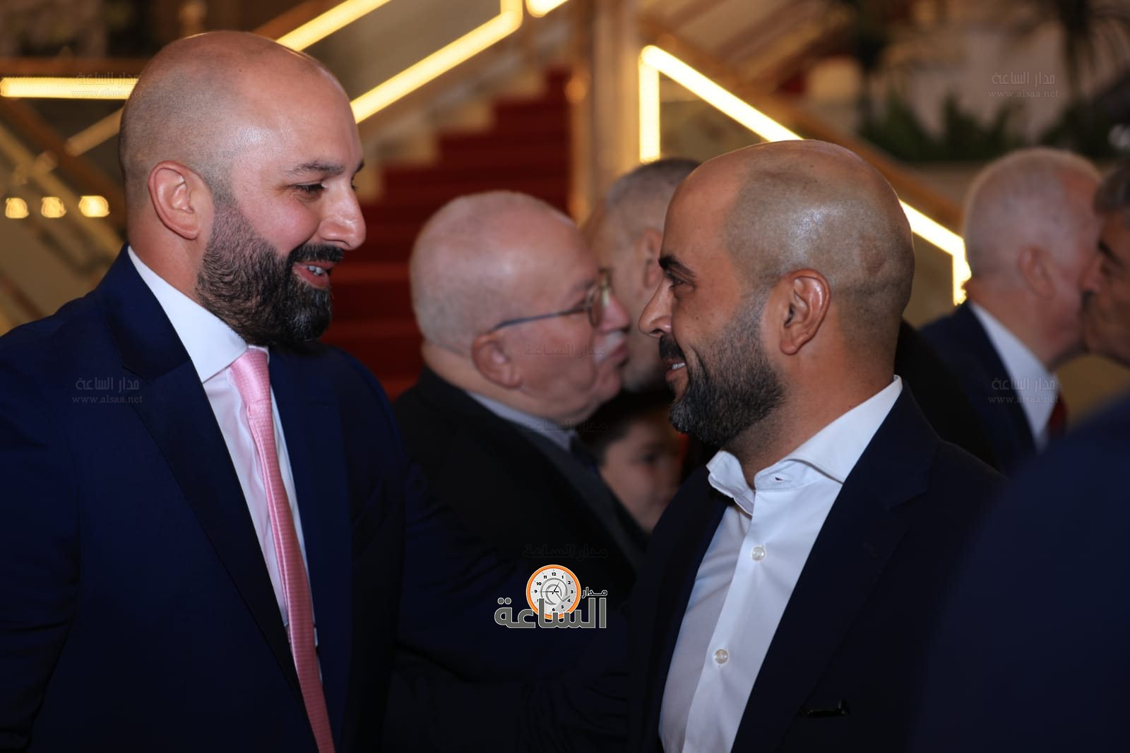 Madar Al-Saa Images 0.8788577657906361