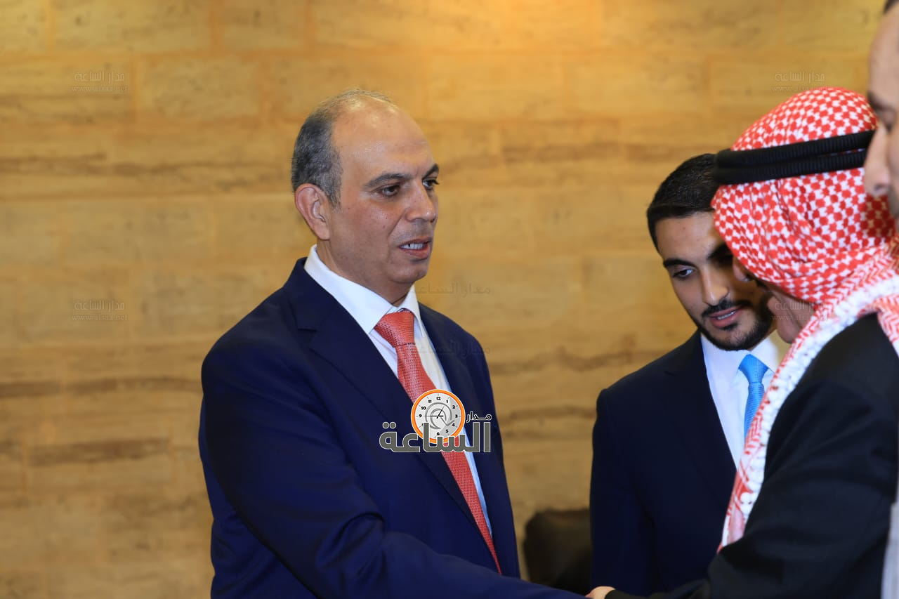 Madar Al-Saa Images 0.17993180969559497