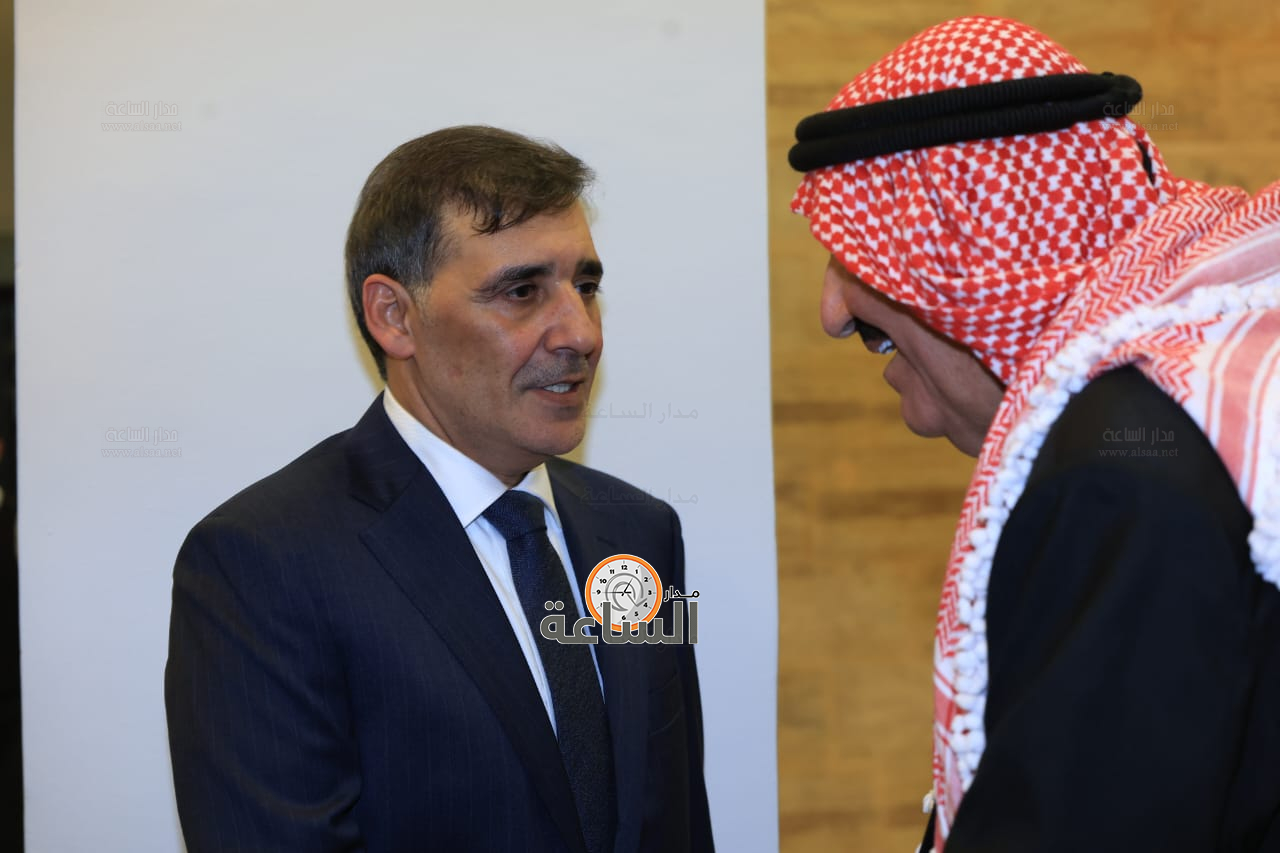 Madar Al-Saa Images 0.7395136886378388