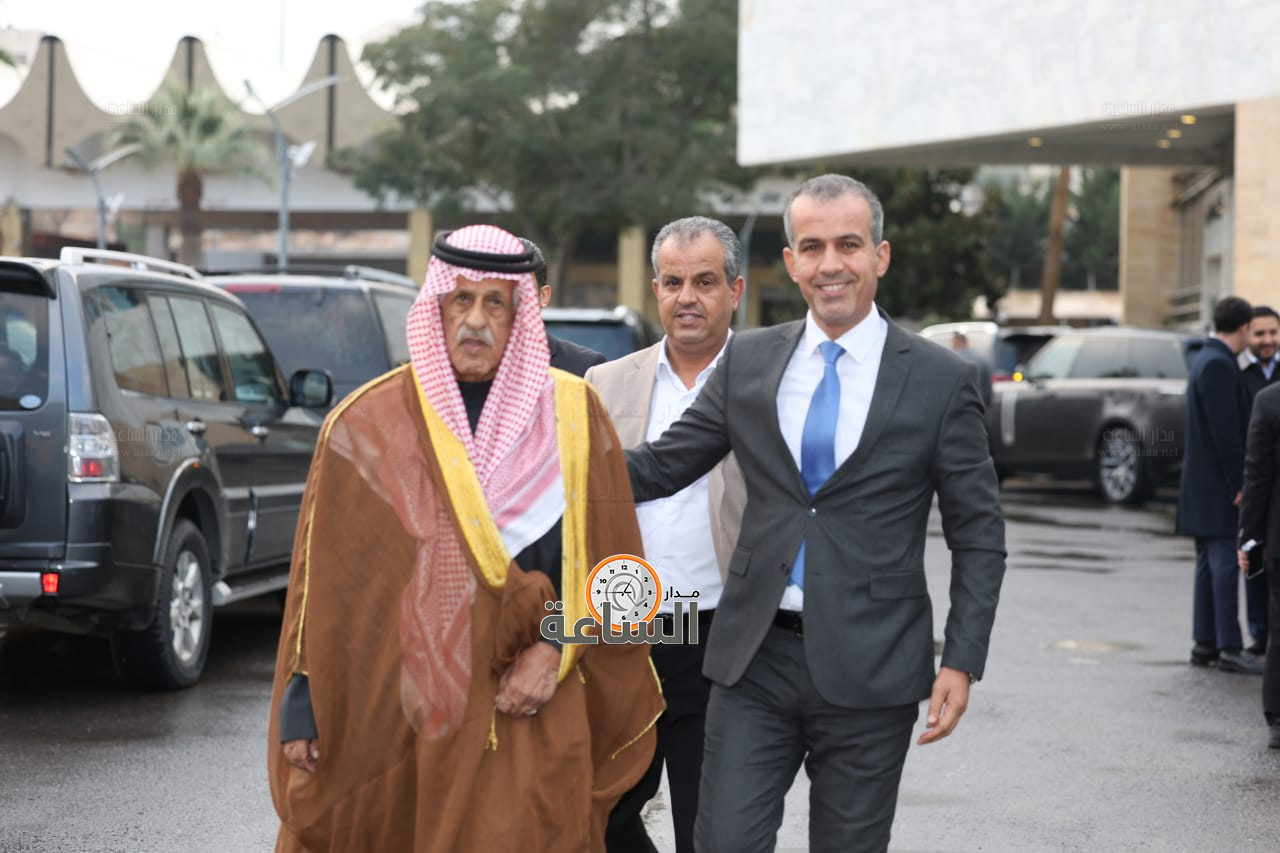 Madar Al-Saa Images 0.6111755193213786