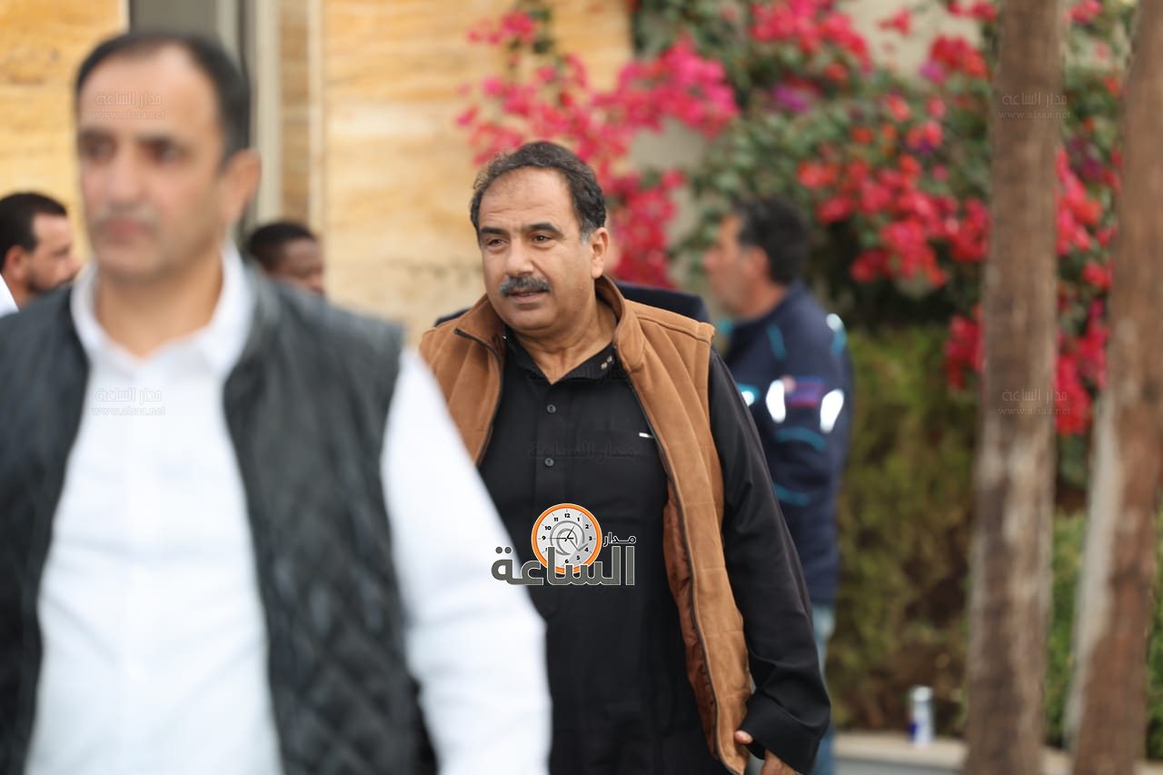 Madar Al-Saa Images 0.7522464083358774