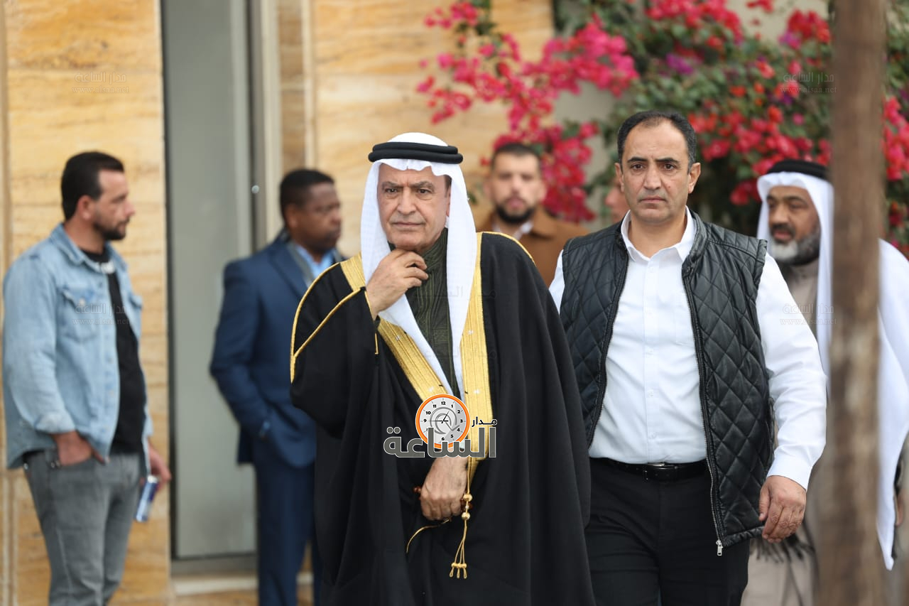 Madar Al-Saa Images 0.681483352337628