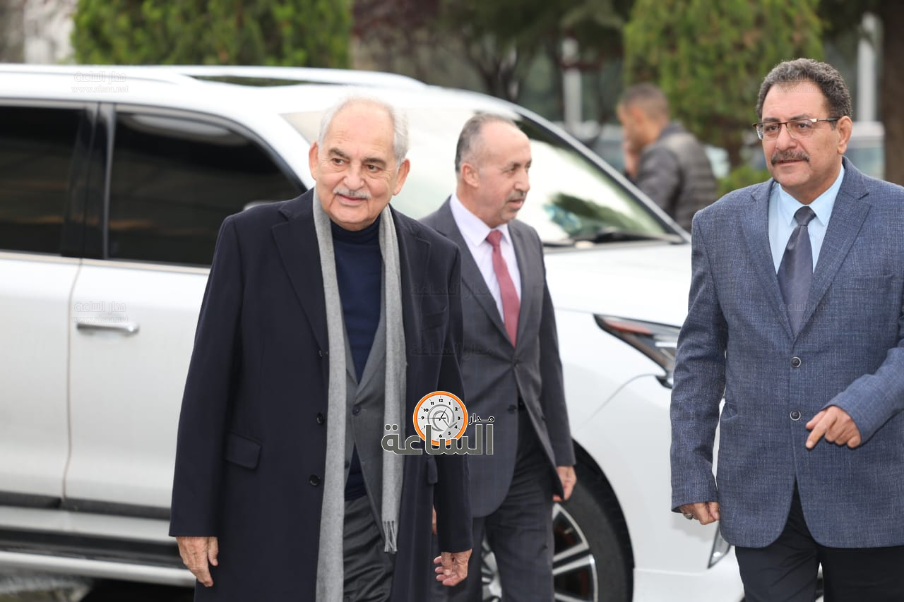 Madar Al-Saa Images 0.18655261041332594