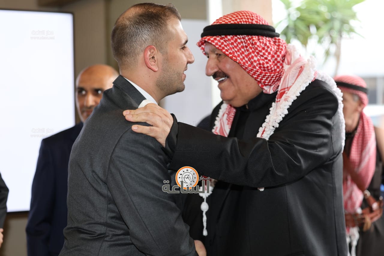 Madar Al-Saa Images 0.44625029505073177